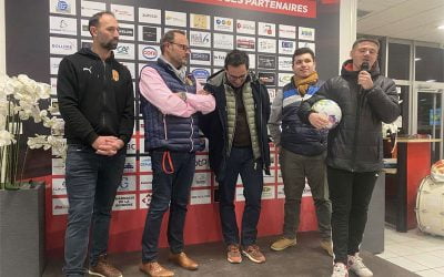 La Duchesse Anne s&rsquo;est vu remettre le ballon du match BF41 – Paris 13 Atletico