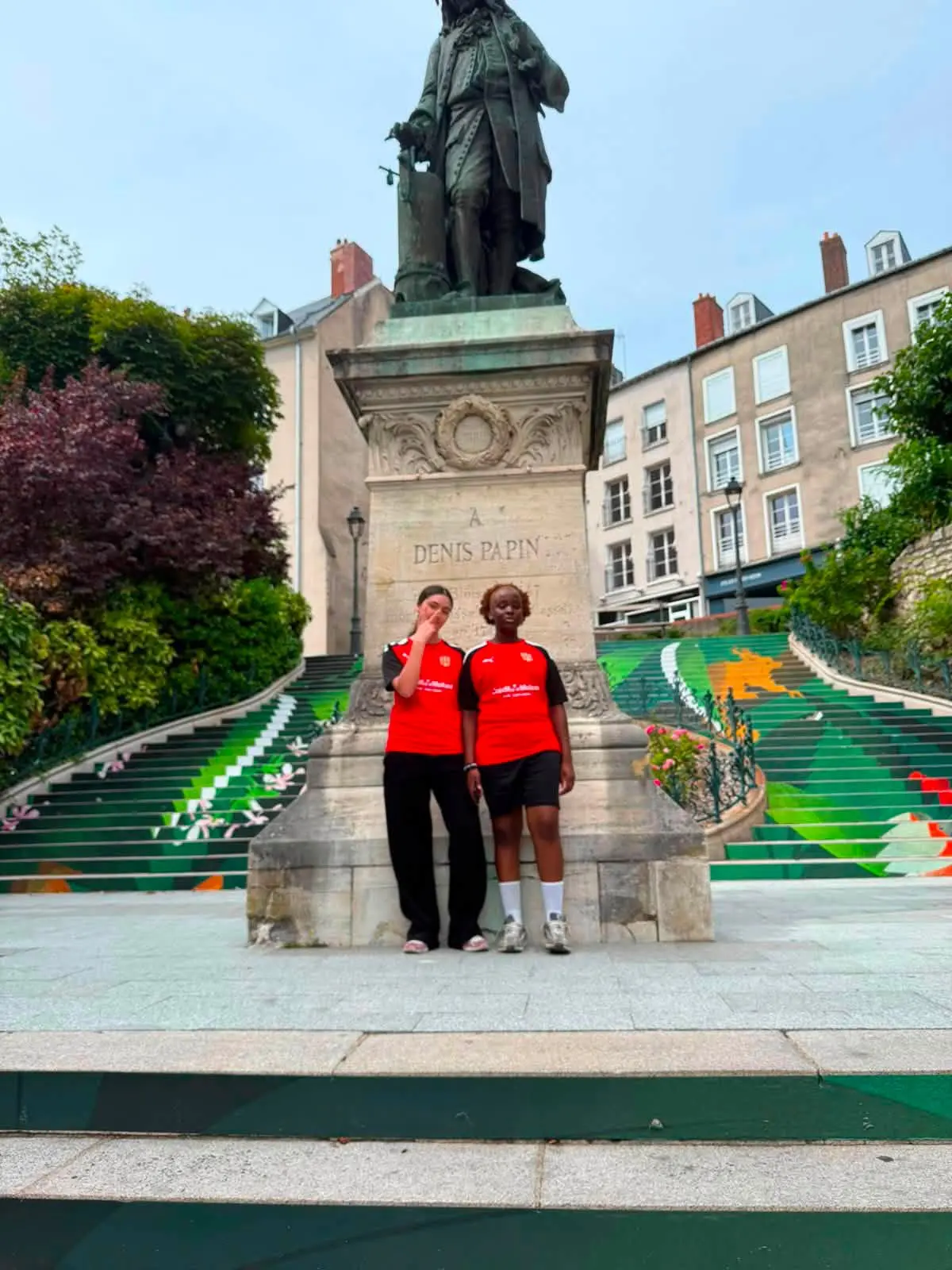 F5